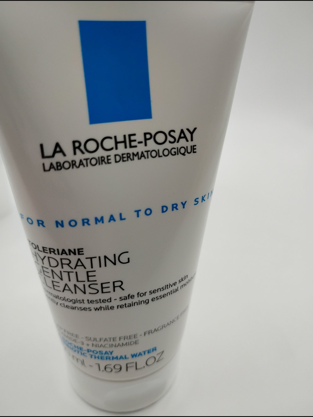 La Roche-Posay Effaclar Duo Dual Action Acne Cleanser & Prebiotic Thermal Water - Picture 8 of 9